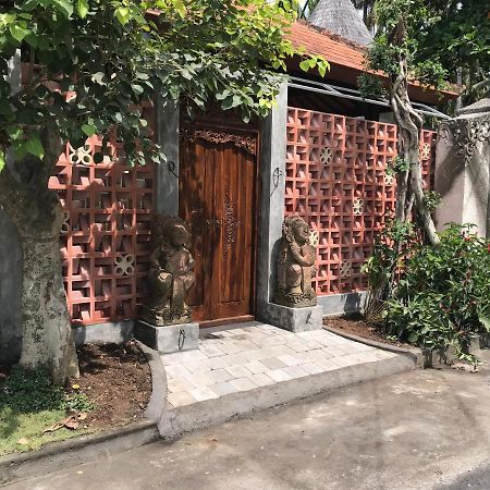 Akatara Hotel Toyapakeh Ngoại thất bức ảnh