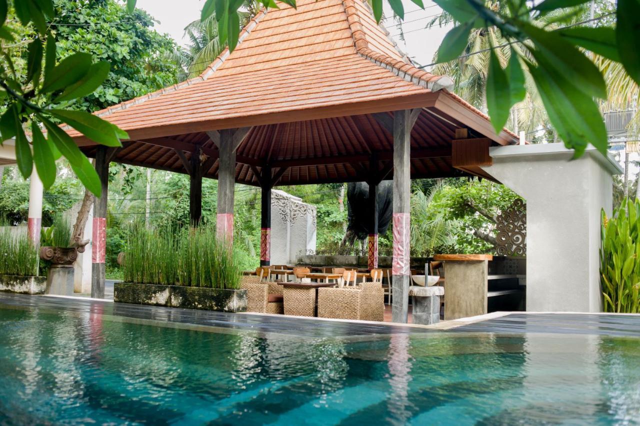 Akatara Hotel Toyapakeh Ngoại thất bức ảnh