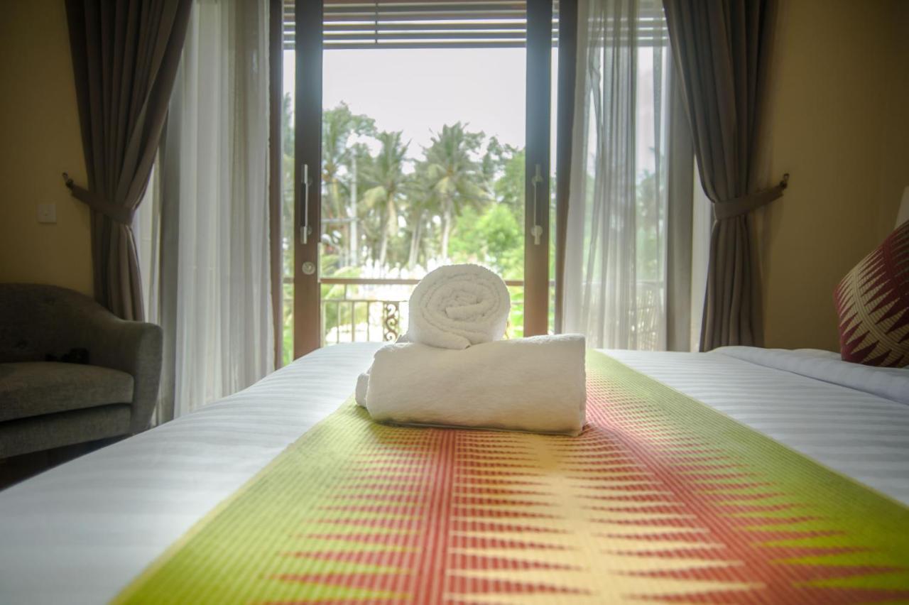 Akatara Hotel Toyapakeh Ngoại thất bức ảnh