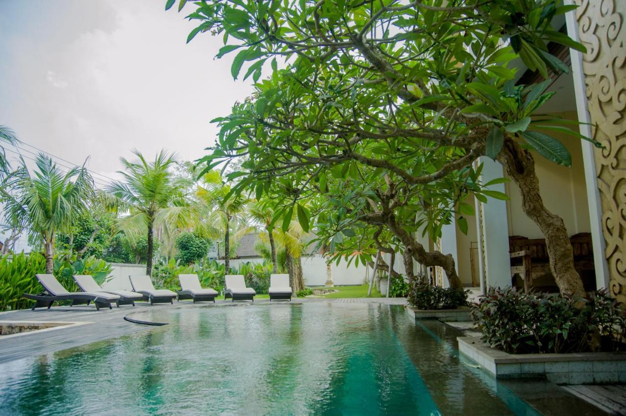 Akatara Hotel Toyapakeh Ngoại thất bức ảnh