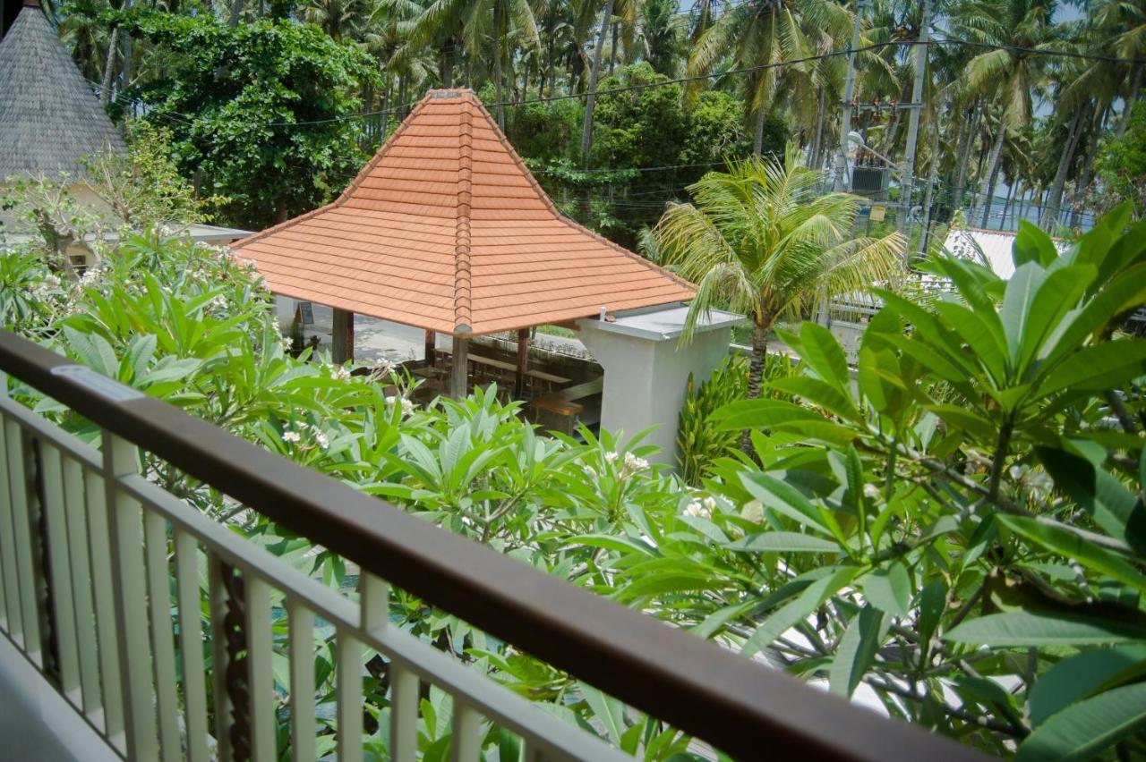 Akatara Hotel Toyapakeh Ngoại thất bức ảnh