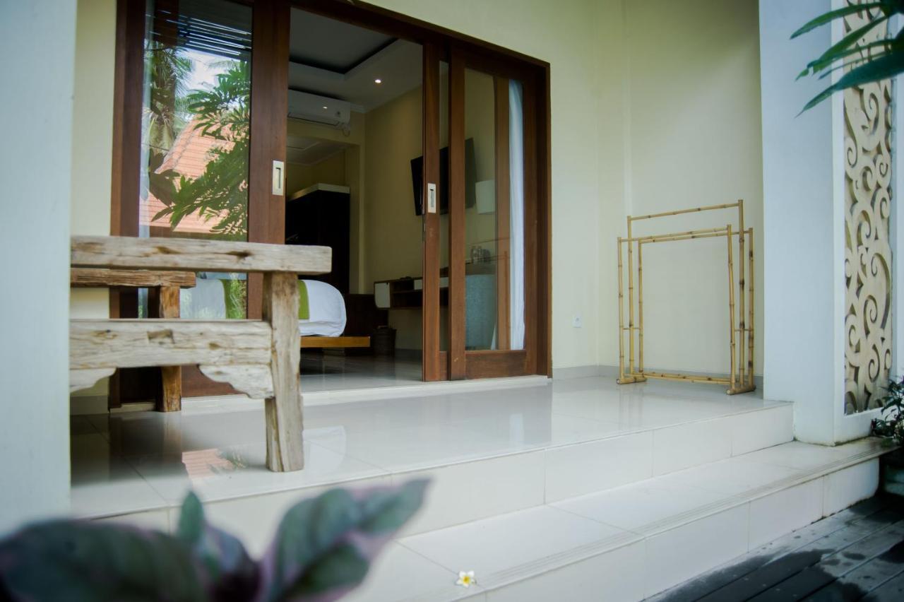 Akatara Hotel Toyapakeh Ngoại thất bức ảnh
