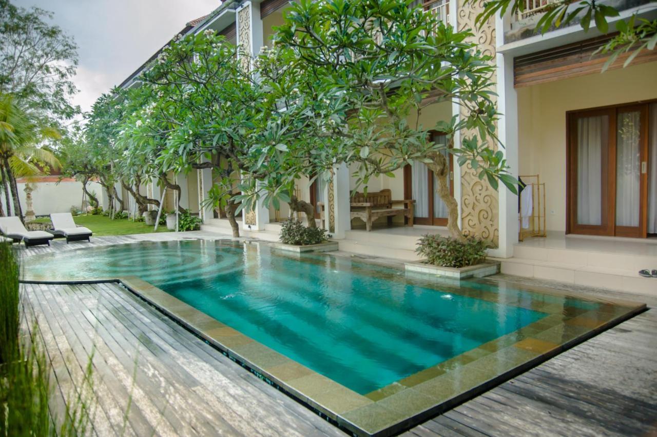 Akatara Hotel Toyapakeh Ngoại thất bức ảnh