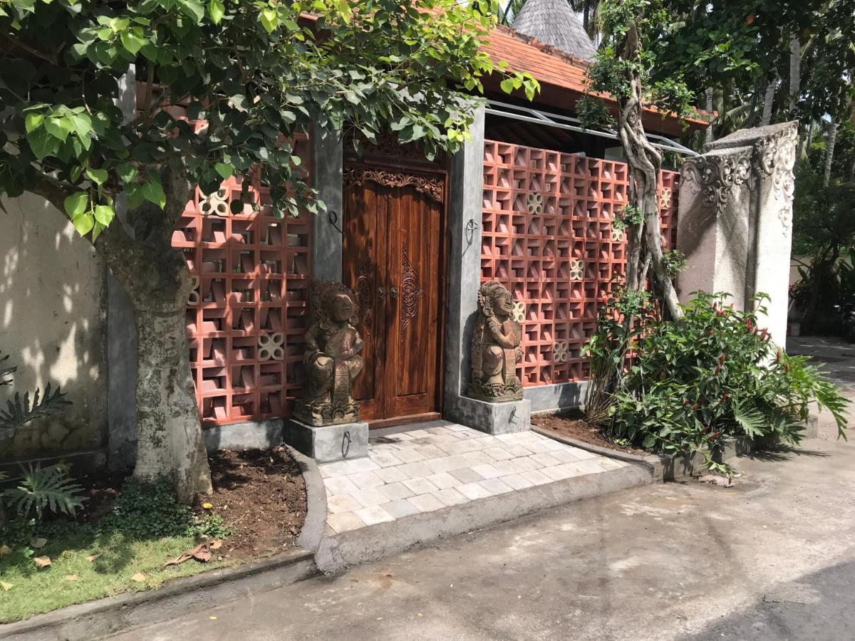 Akatara Hotel Toyapakeh Ngoại thất bức ảnh